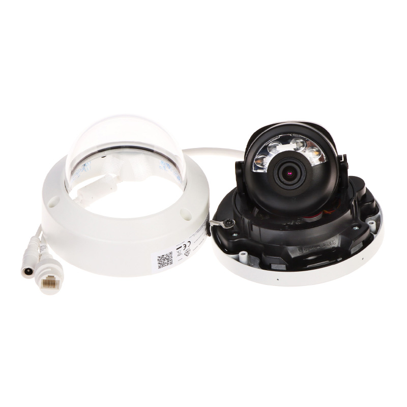 دوربین هایک ویژن DS-2CD1143G2-LIU بیرون از قاب