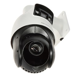 دوربین مداربسته هایک ویژن مدل DS-2SE4C425MWG-E (14F0) به دیوار نصب شده و از زیر دیده می شود